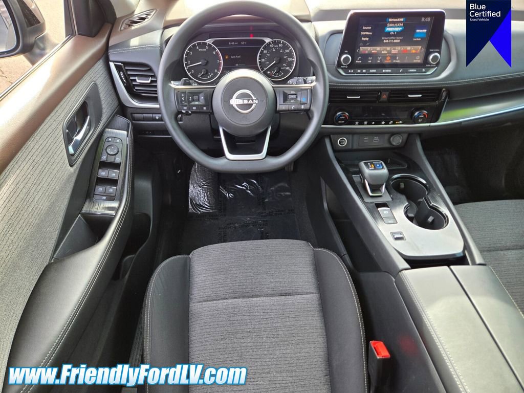 Used 2022 Nissan Rogue SV image 11