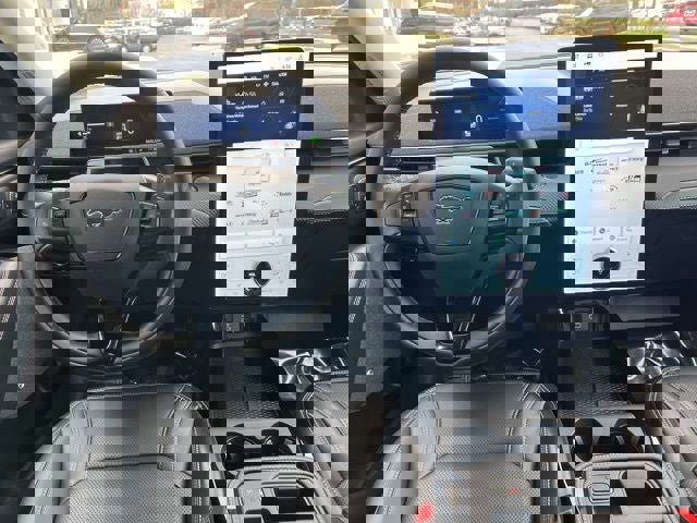 Certified 2025 Ford Mustang Mach-E Premium image 17
