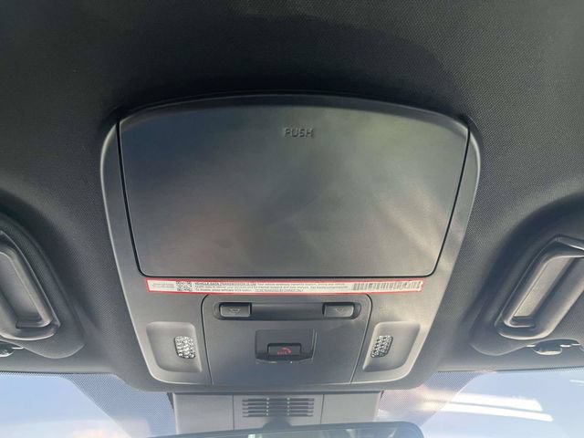 Used 2026 Toyota Camry Hybrid w/ Convenience Package FWD image 31