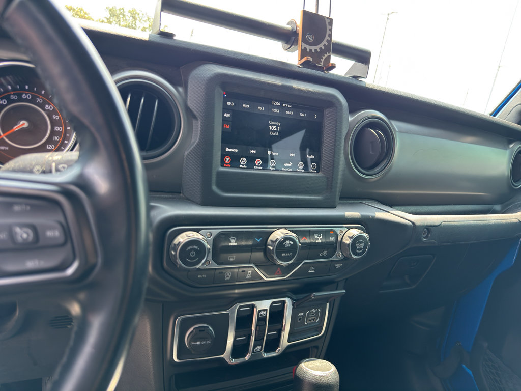 Used 2022 Jeep Gladiator Sport AWD/4WD image 15