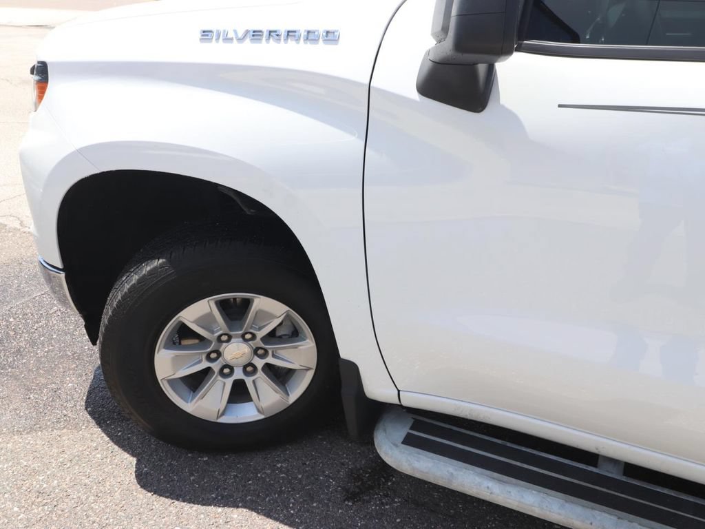 Used 2025 Chevrolet Silverado 1500 W/T RWD image 3