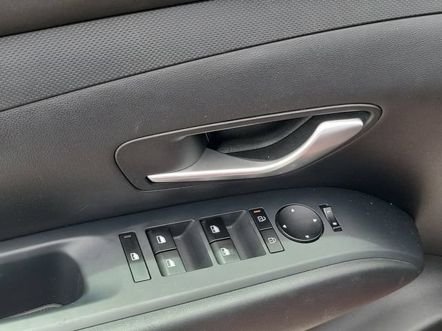 Used 2025 Hyundai Tucson SEL FWD image 17