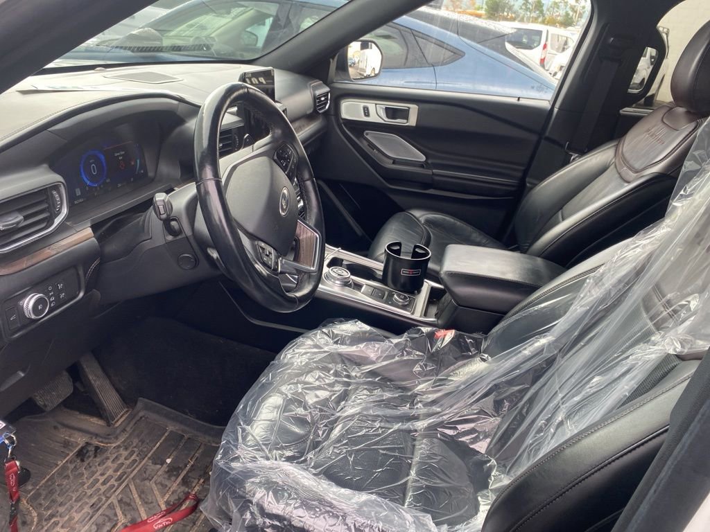 Certified 2020 Ford Explorer Platinum w/ Premium Technology Package image 13