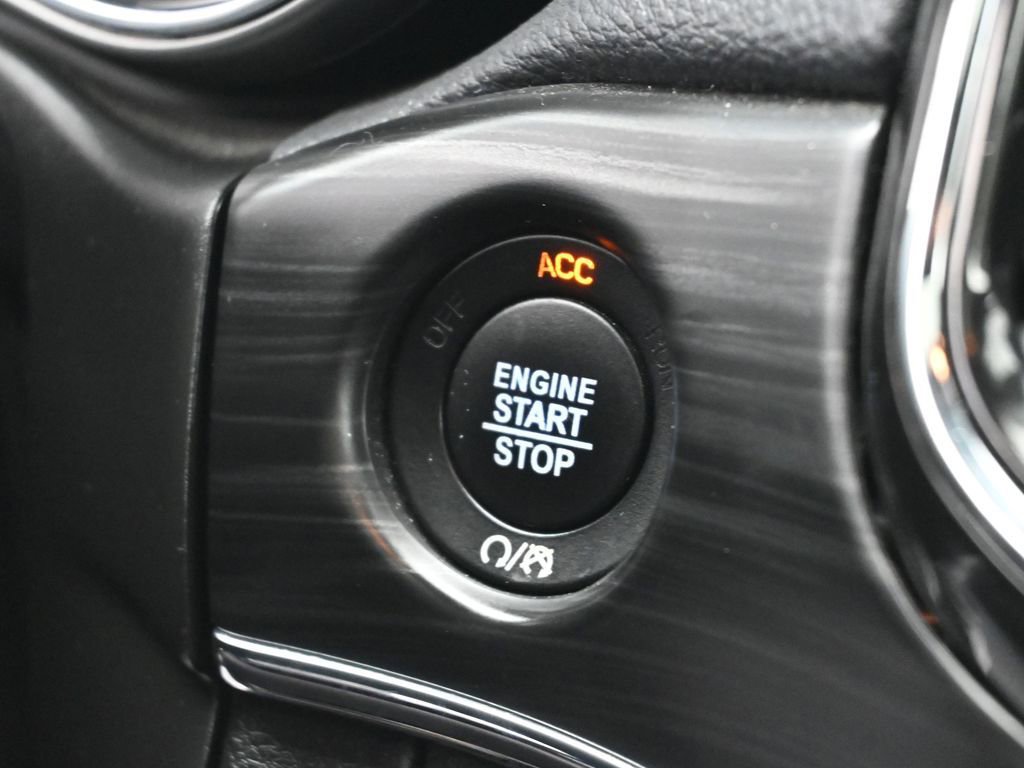 Used 2022 Jeep Grand Cherokee Limited w/ Tech Group image 15