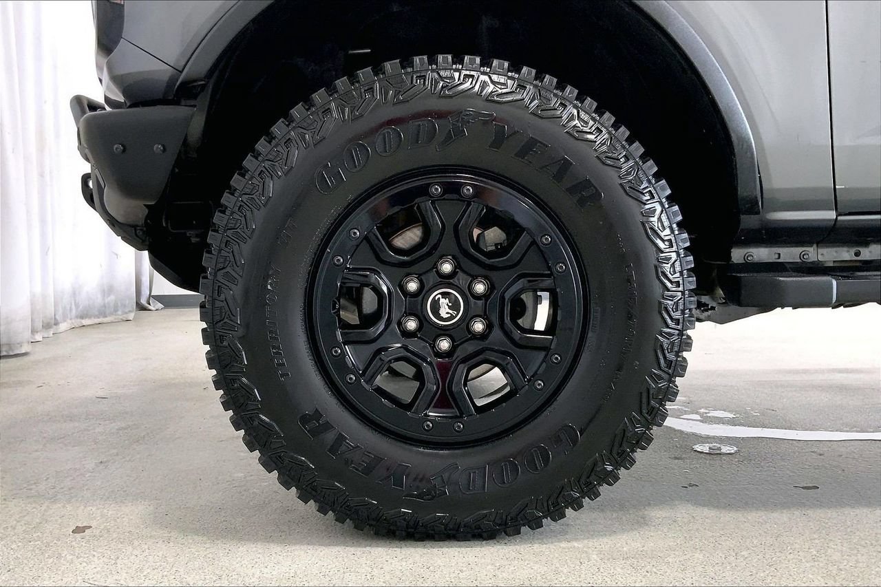Certified 2022 Ford Bronco Wildtrak AWD/4WD image 8