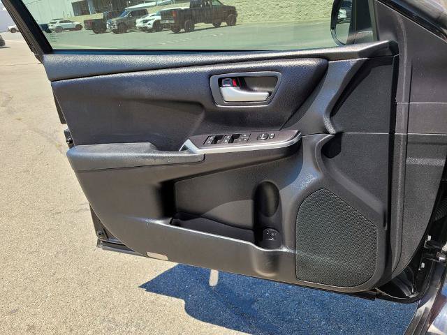 Used 2017 Toyota Camry SE FWD image 27