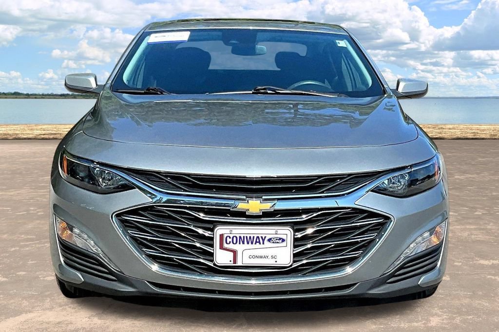 Used 2024 Chevrolet Malibu LT FWD image 2