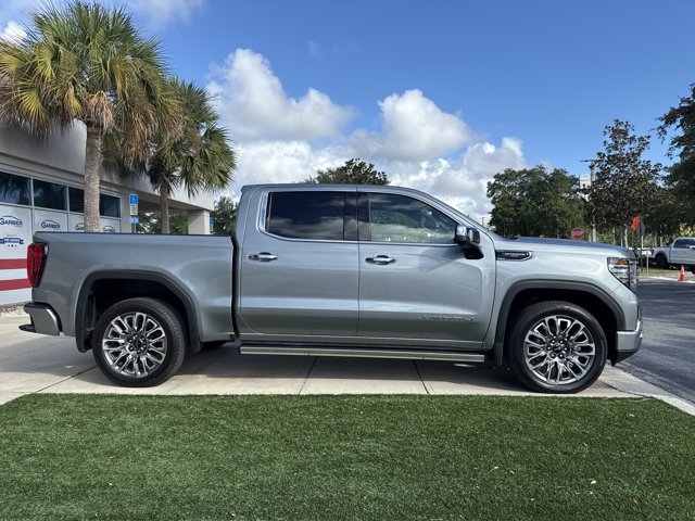 Used 2025 GMC Sierra 1500 Denali Ultimate AWD/4WD image 2