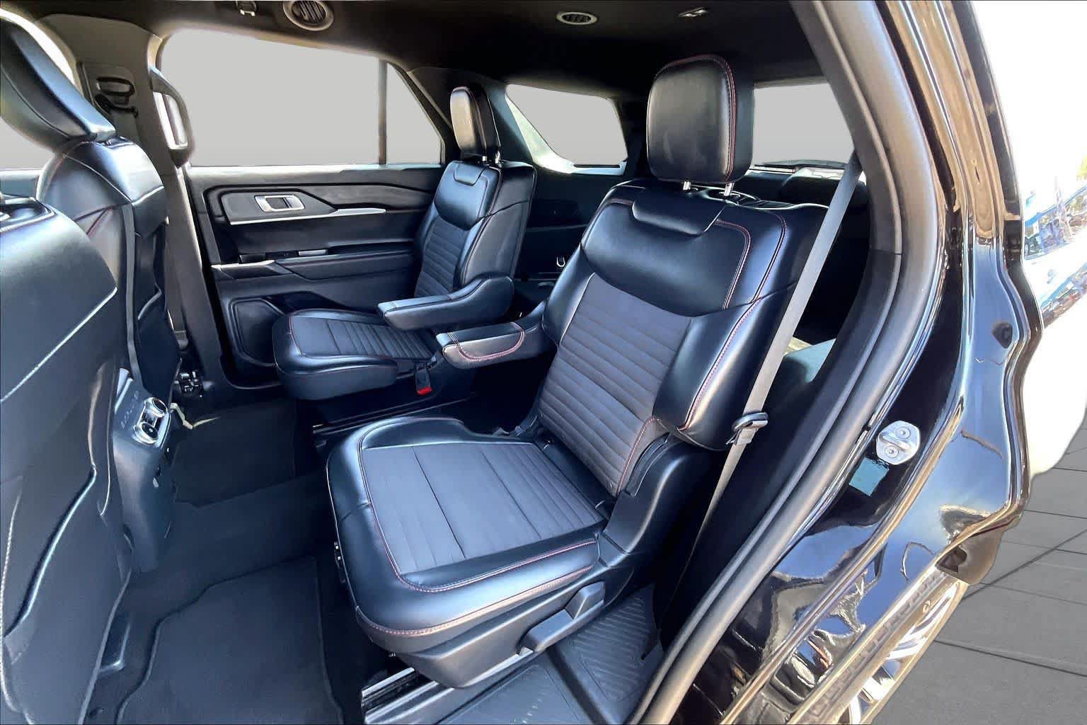 Certified 2025 Ford Explorer ST-Line AWD/4WD image 20