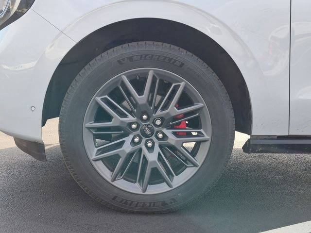 Certified 2025 Ford Expedition Platinum w/ Stealth Performance Package AWD/4WD image 25