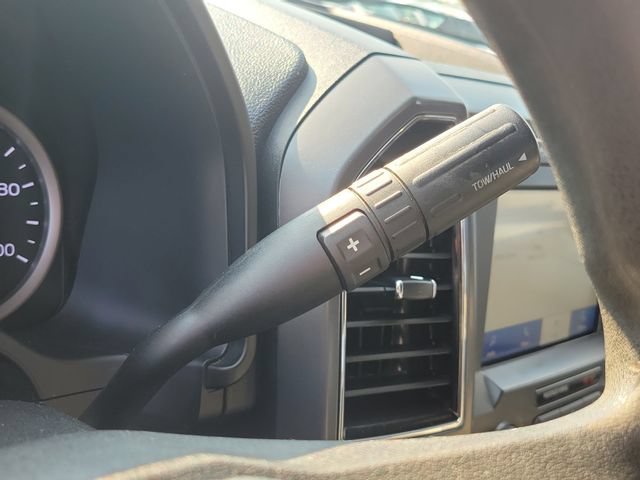 Certified 2019 Ford F250 XLT w/ XLT Premium Package AWD/4WD image 16