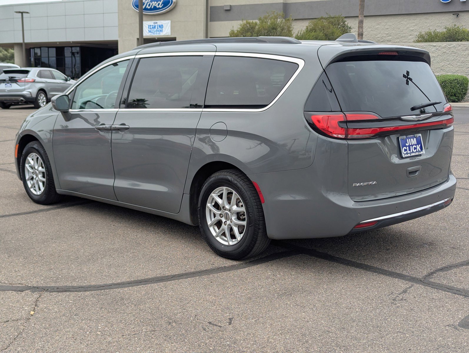 Used 2022 Chrysler Pacifica Touring-L FWD image 4
