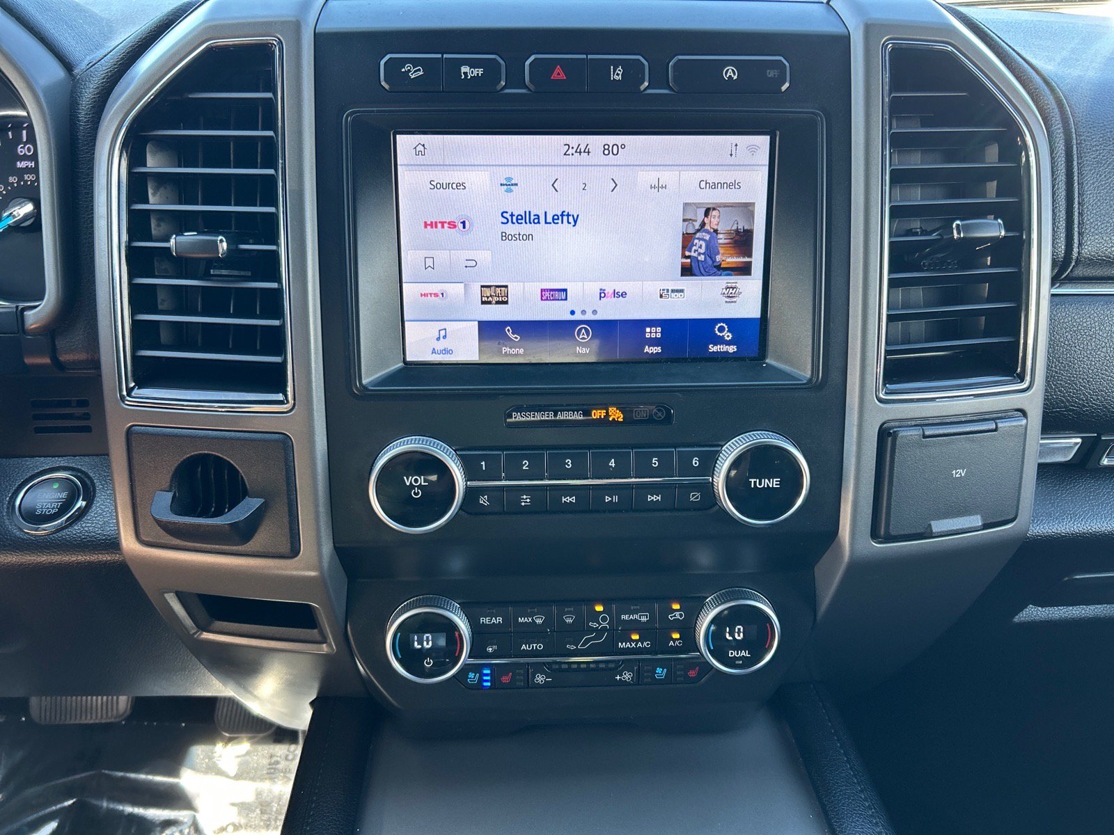 Certified 2020 Ford Expedition XLT w/ Equipment Group 202A AWD/4WD image 31
