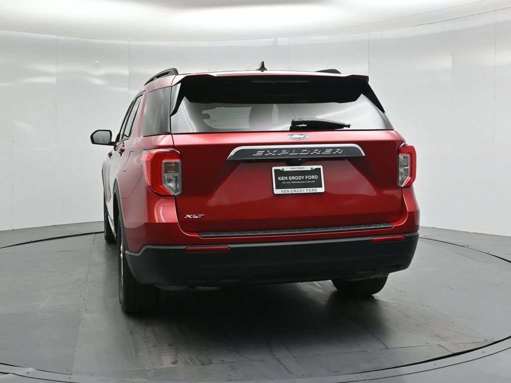 Certified 2023 Ford Explorer XLT RWD image 26
