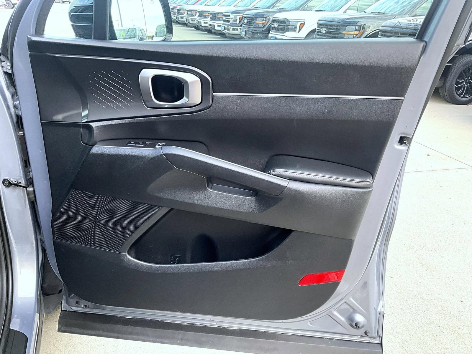 Used 2021 Kia Sorento S w/ Panoramic Sunroof Package AWD/4WD image 17