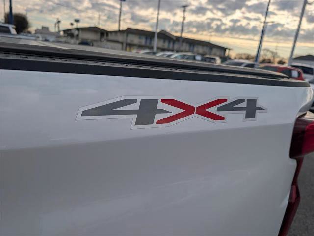 Used 2023 Chevrolet Silverado 1500 Custom image 17