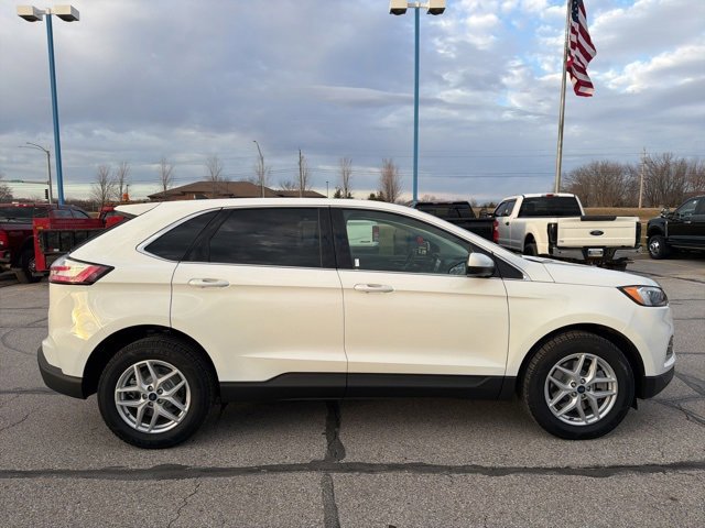 Certified 2022 Ford Edge SEL w/ Convenience Package image 3