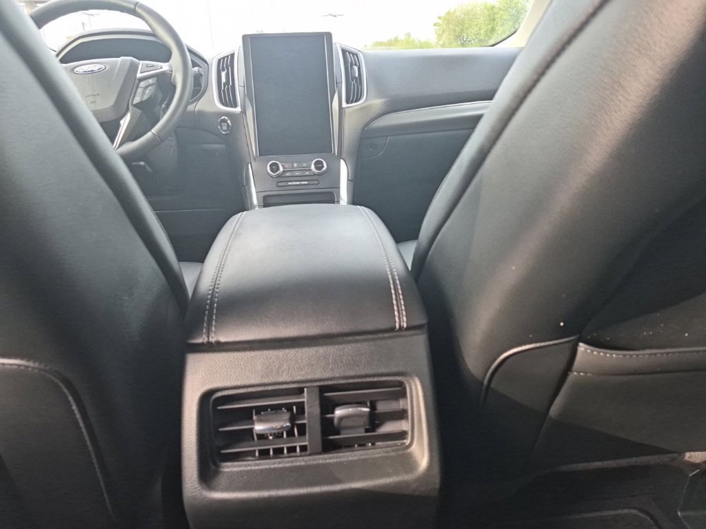 Certified 2024 Ford Edge Titanium AWD/4WD image 22