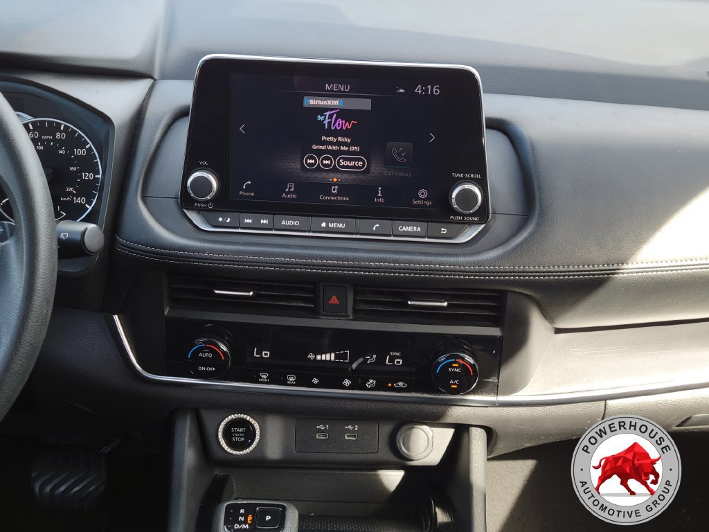 Used 2024 Nissan Rogue SV FWD image 23
