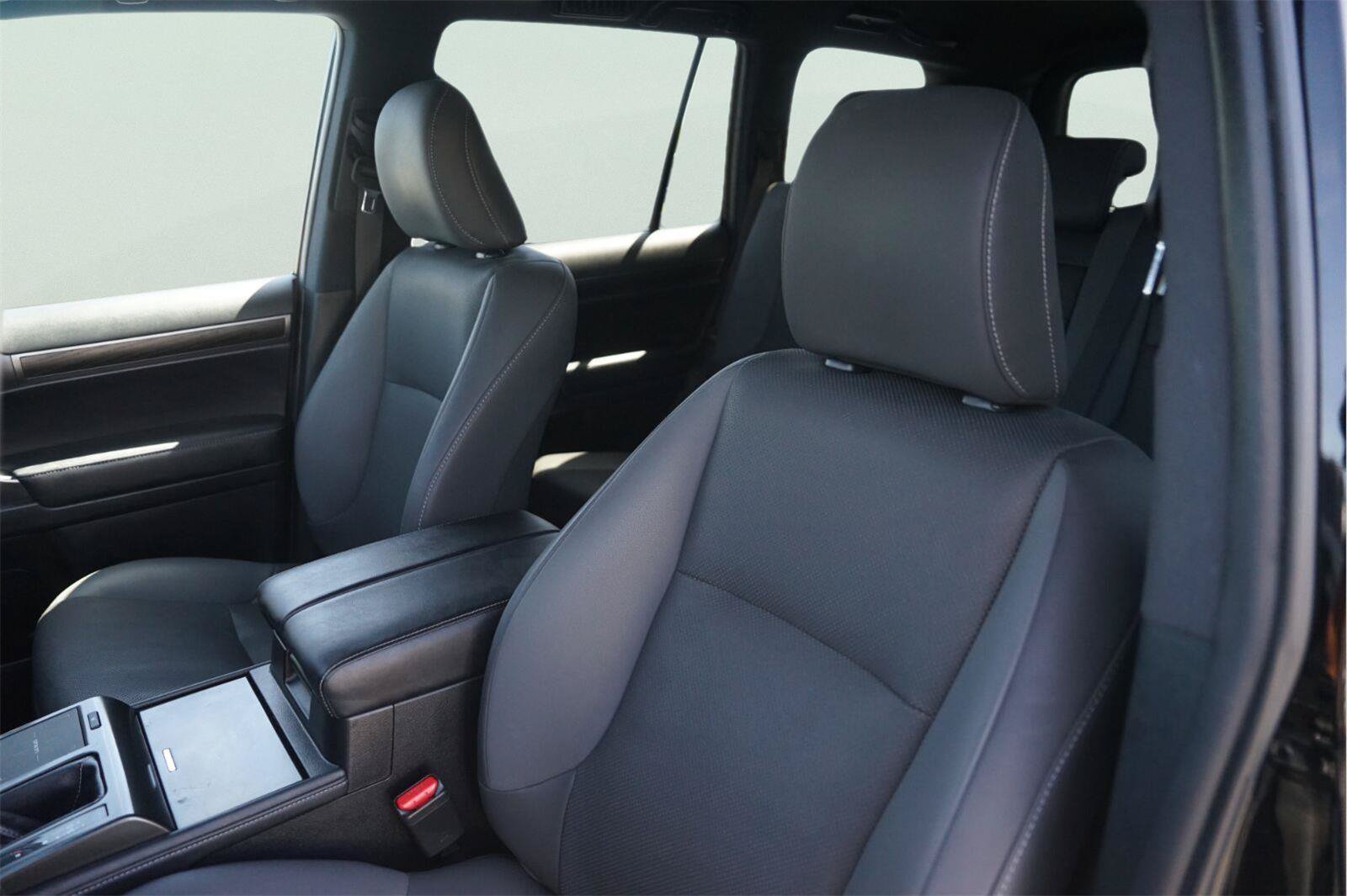 Used 2022 Lexus GX 460 w/ Black Line Special Edition AWD/4WD image 10