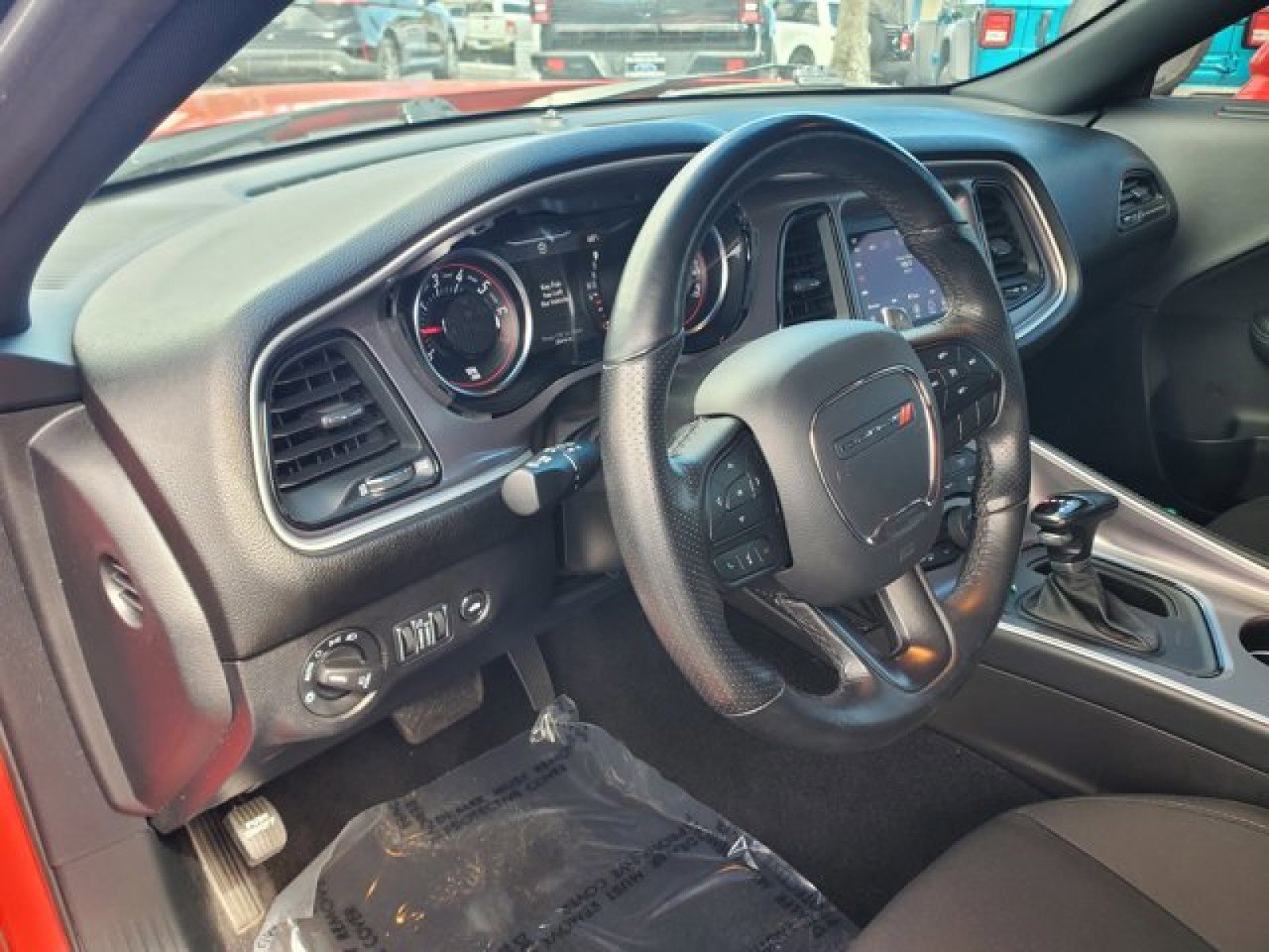 Used 2022 Dodge Challenger GT image 9