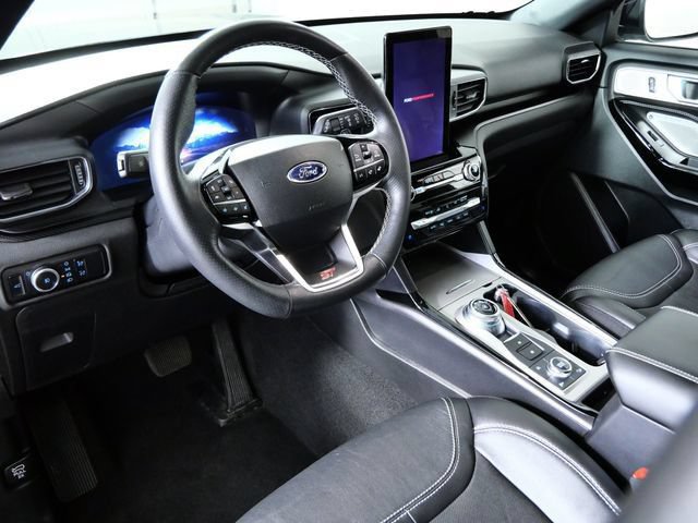 Certified 2023 Ford Explorer ST w/ Equipment Group 401A AWD/4WD image 3