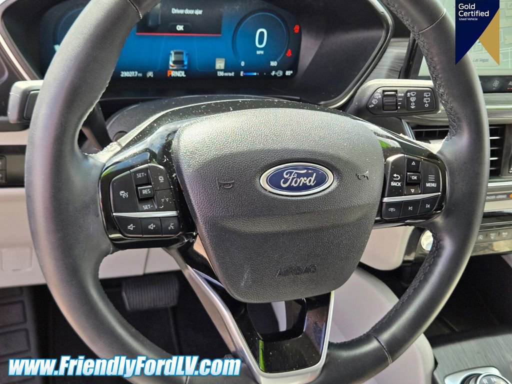 Certified 2023 Ford Escape Platinum w/ Premium Technology Package AWD/4WD image 18