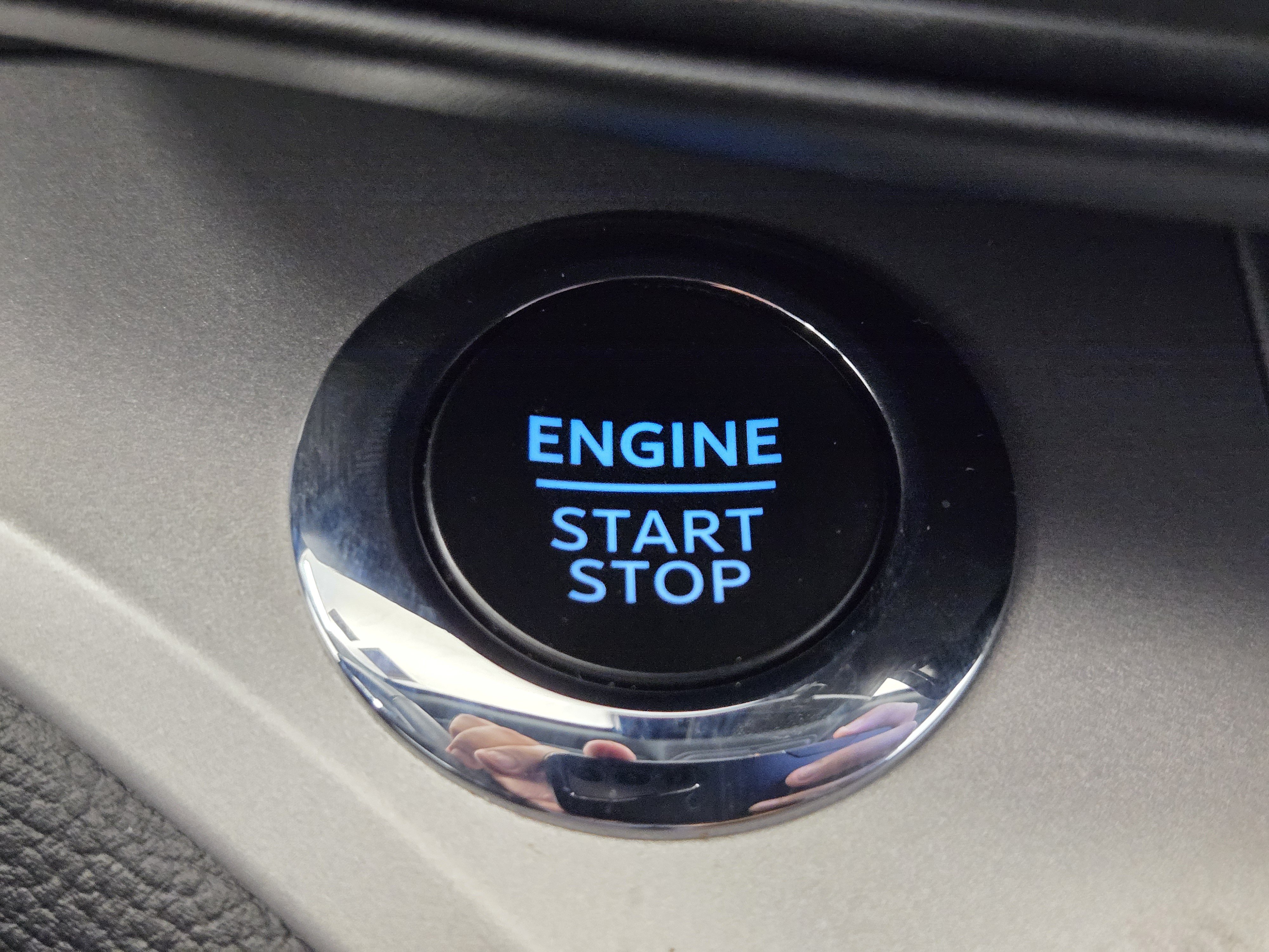 Certified 2023 Ford Explorer XLT RWD image 22