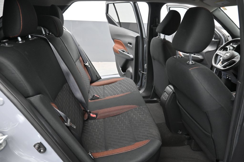 Used 2022 Nissan Kicks SR w/ Interior Electronics Package FWD image 26