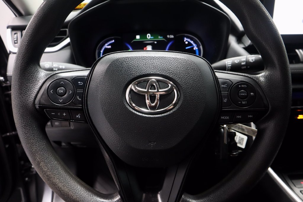 Used 2023 Toyota RAV4 LE AWD/4WD image 30