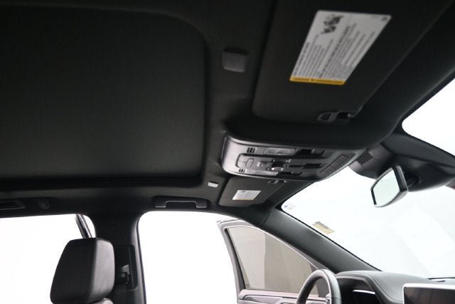 Used 2024 Chevrolet Tahoe RST w/ Luxury Package AWD/4WD image 19