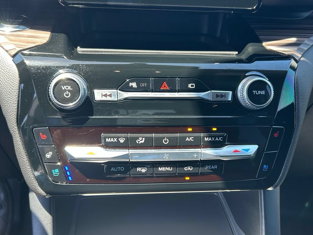Certified 2023 Ford Explorer Limited AWD/4WD image 29