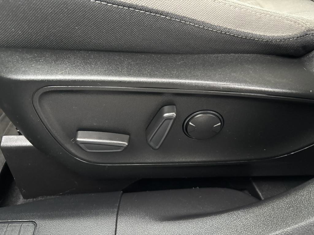 Certified 2022 Ford Escape SE w/ SE Sport Appearance Package image 20