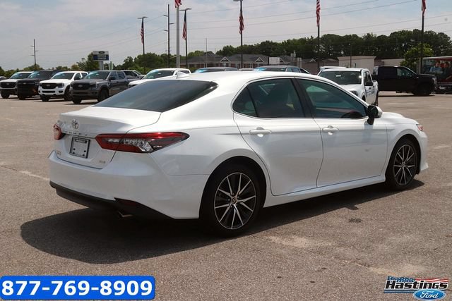 Used 2023 Toyota Camry XLE FWD image 5