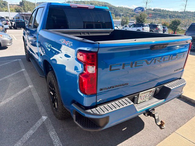 Used 2022 Chevrolet Silverado 1500 Custom w/ LPO, Dark Essentials Package AWD/4WD image 14