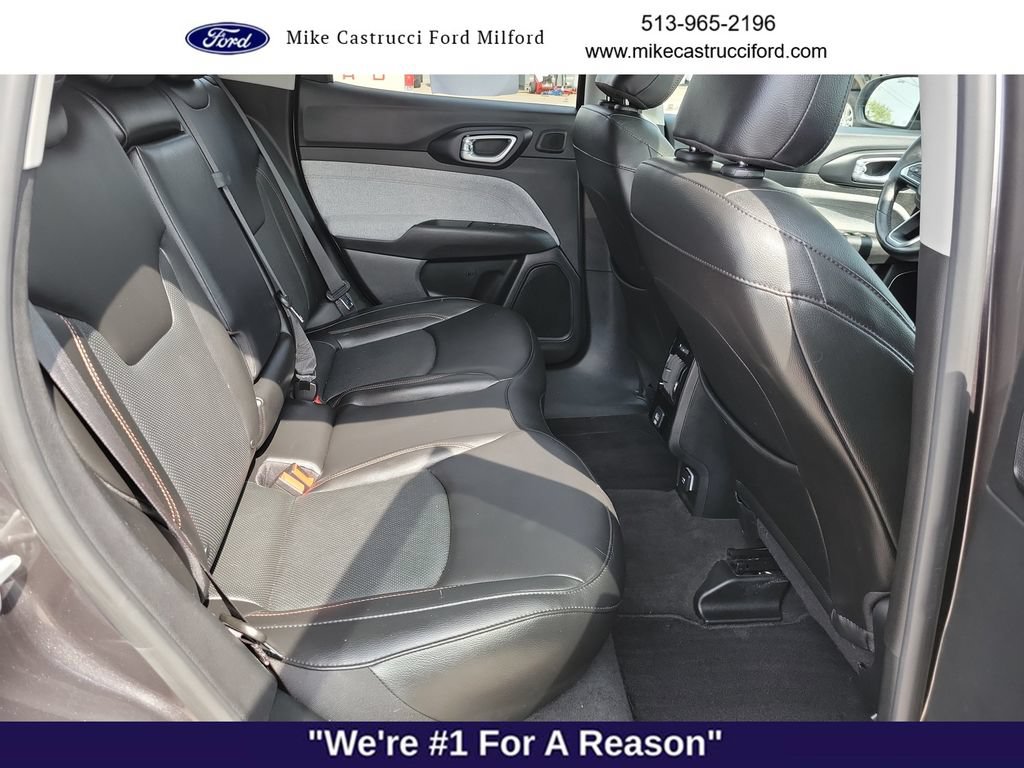 Used 2022 Jeep Compass Latitude w/ Sun and Sound Group AWD/4WD image 27