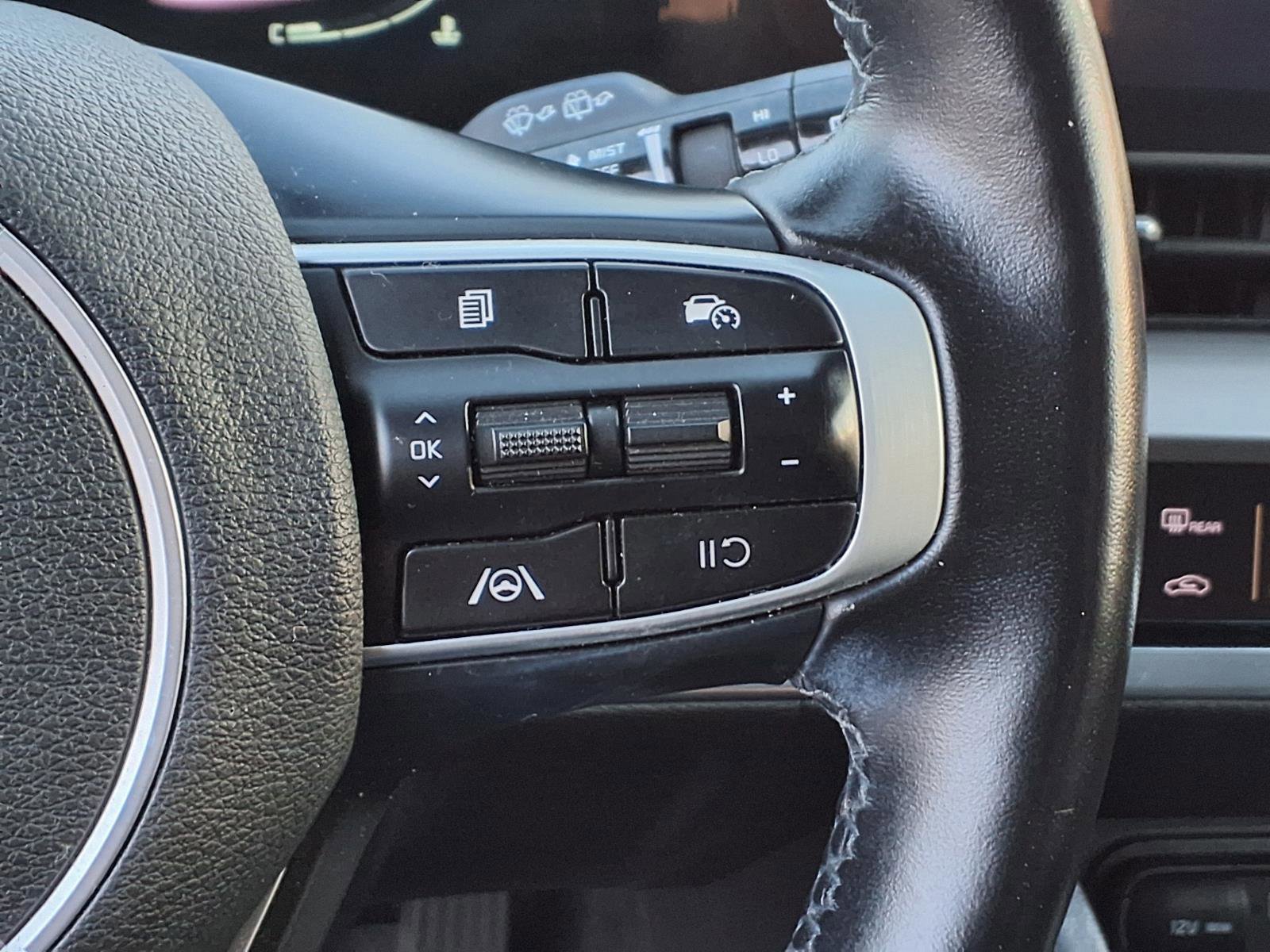 Used 2023 Kia Sportage EX image 21