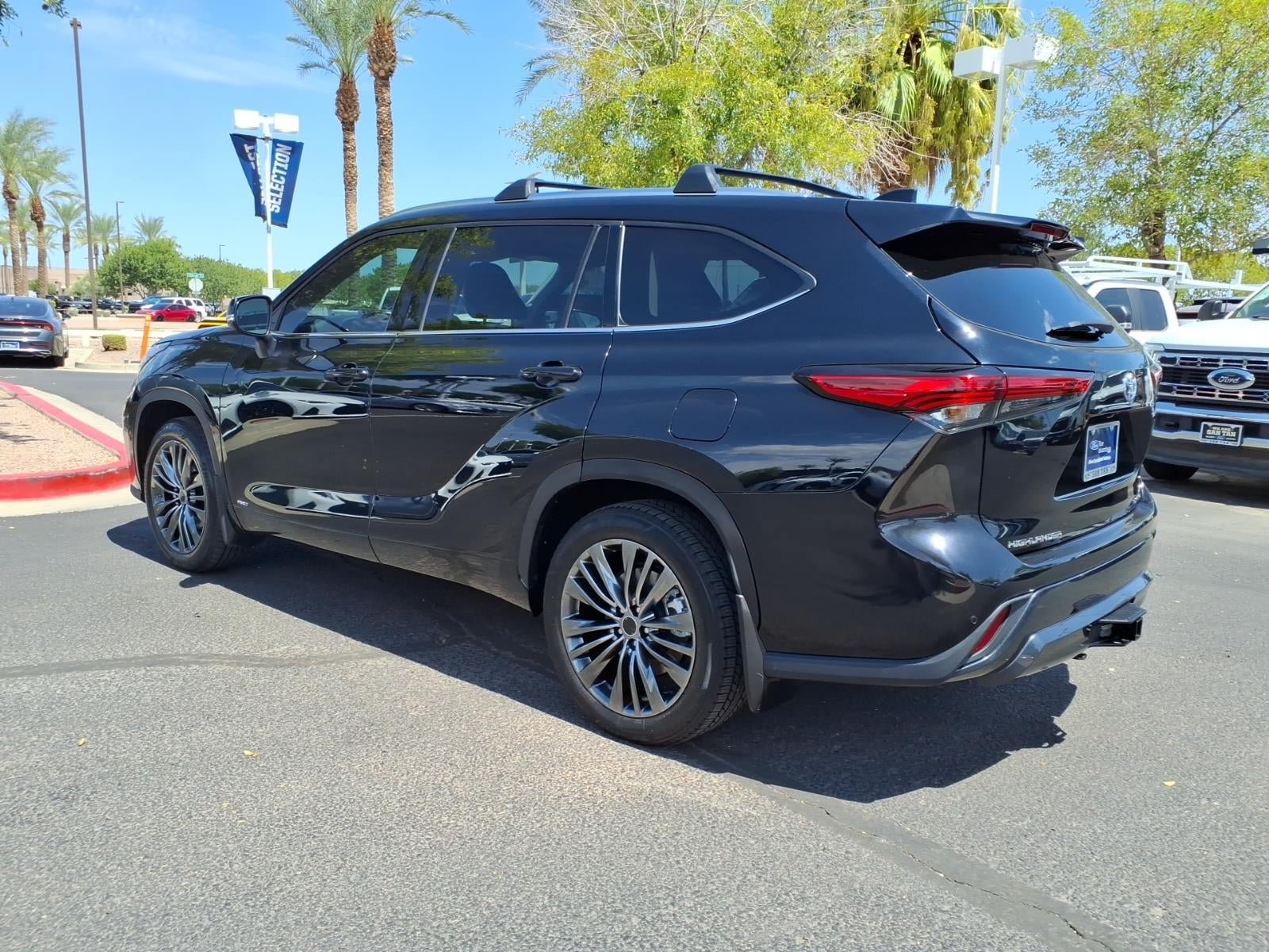 Used 2022 Toyota Highlander Limited AWD/4WD image 6