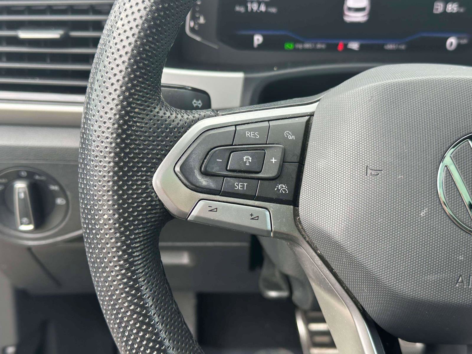 Used 2023 Volkswagen Atlas Cross Sport SEL R-Line image 23