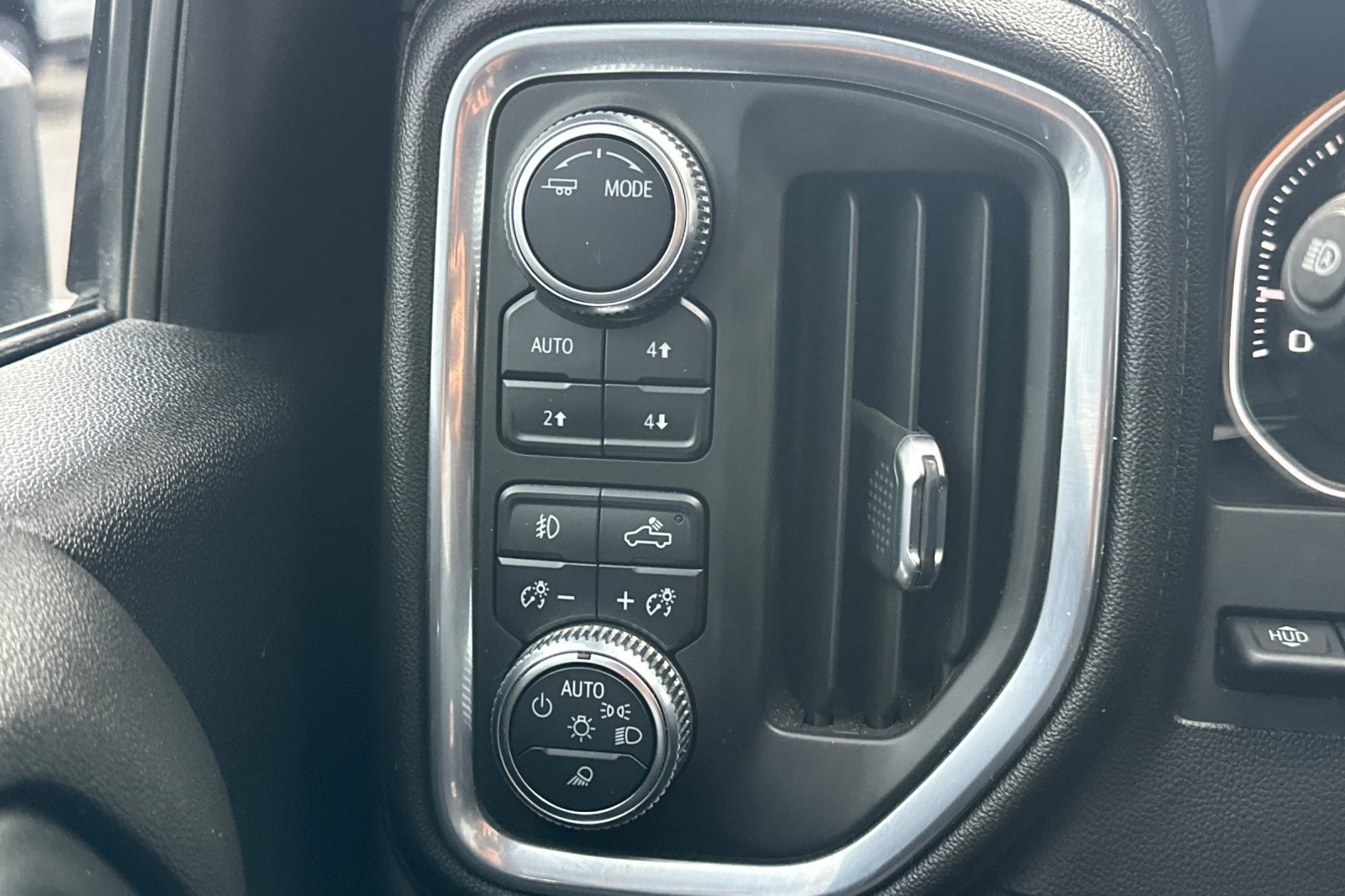 Used 2022 GMC Sierra 2500 Denali w/ Denali Ultimate Package AWD/4WD image 28