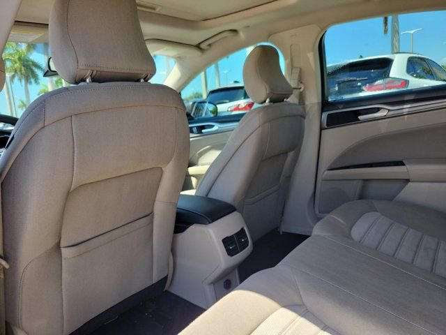 Certified 2019 Ford Fusion SE FWD image 15