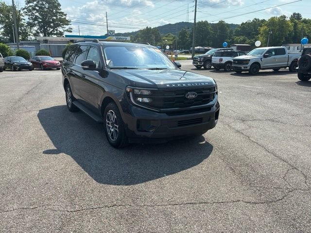 Certified 2025 Ford Expedition Active AWD/4WD video 2