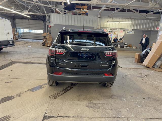 Used 2022 Jeep Compass Limited image 3
