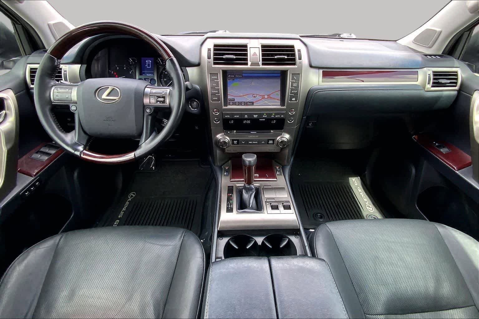 Used 2018 Lexus GX 460 Premium w/ Premium Package AWD/4WD image 16