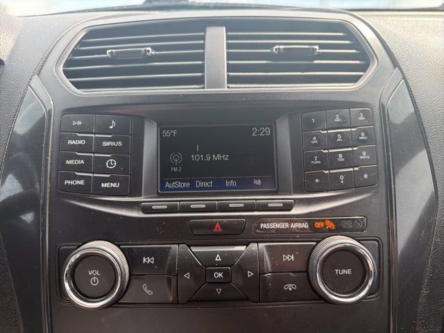 Certified 2018 Ford Explorer XLT image 31