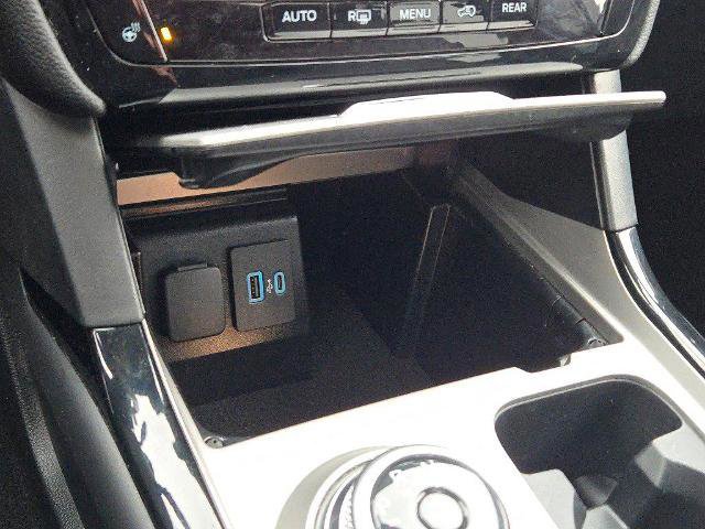 Certified 2023 Ford Explorer ST-Line w/ Class IV Trailer Tow Package image 37