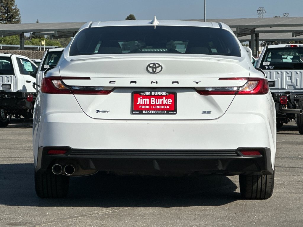 Used 2025 Toyota Camry SE FWD image 4