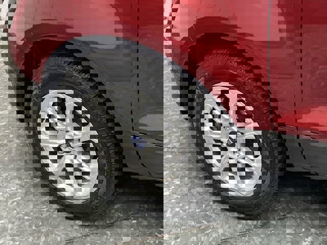 Certified 2019 Ford EcoSport SE w/ SE Convenience Package image 31