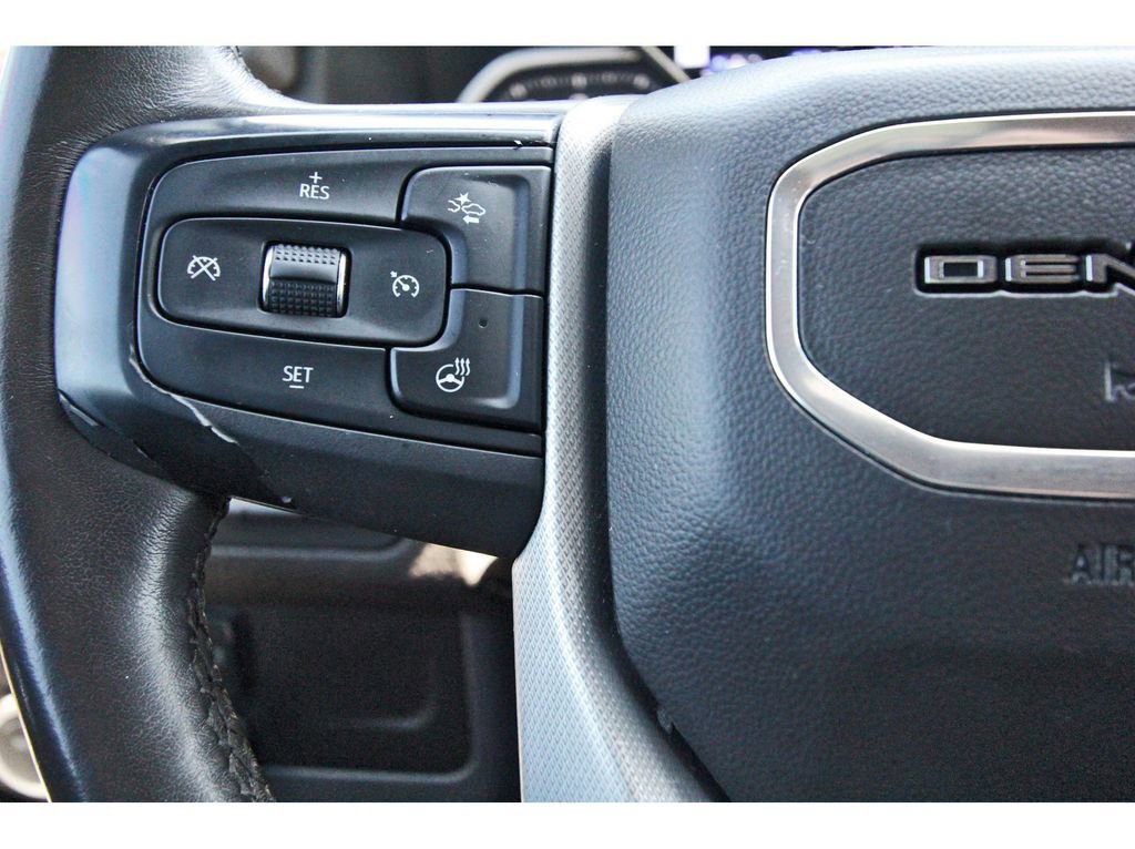 Used 2021 GMC Yukon XL Denali w/ Denali Premium Package image 18