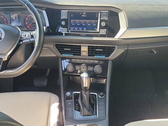 Used 2020 Volkswagen Jetta R-Line FWD image 18